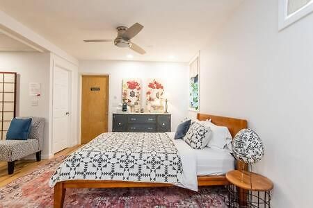 Cozy Private Apt Near Downtown Burlington Zewnętrze zdjęcie